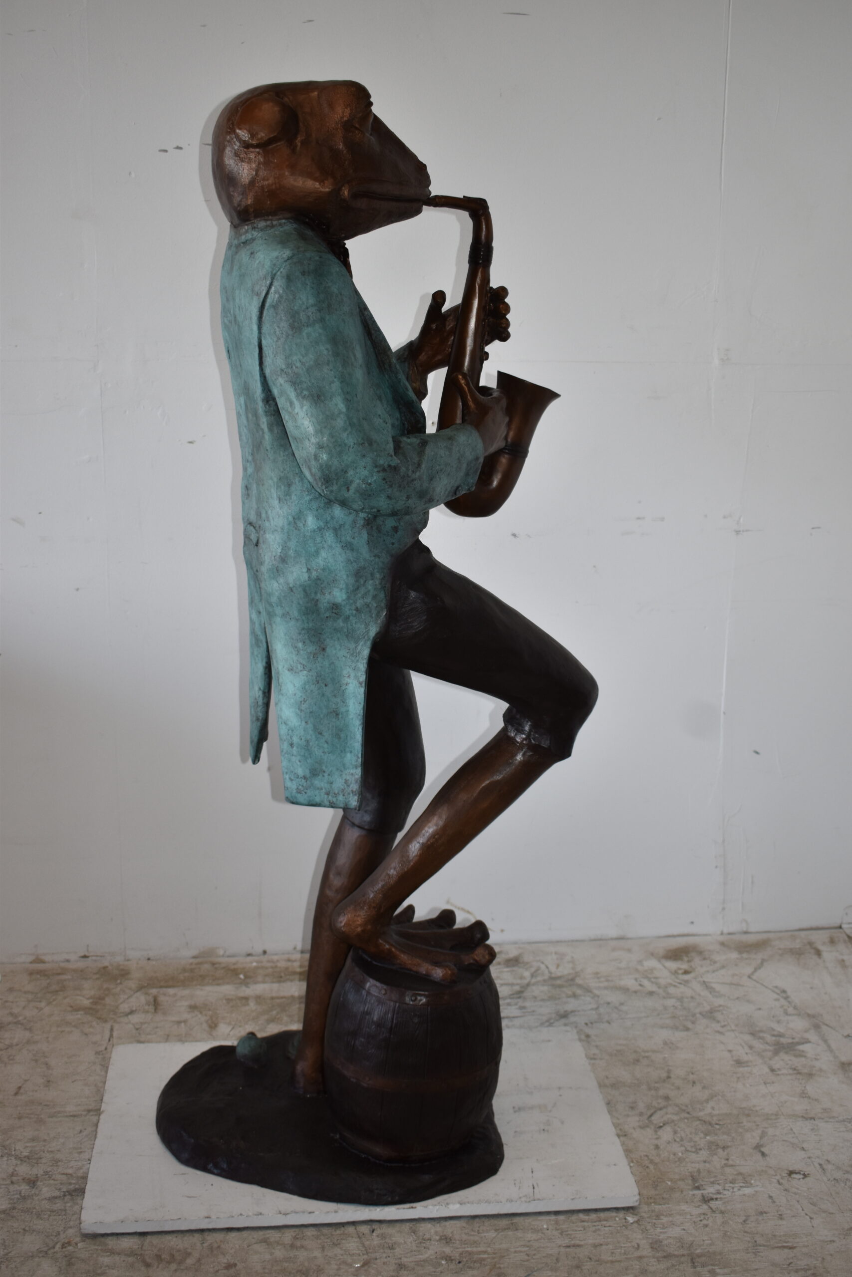 Nifao Frog Playing Saxophone Gracefully Bronze Statue – Garden Outdoor Decor Sculpture, 22"L x 20"W x 65"H