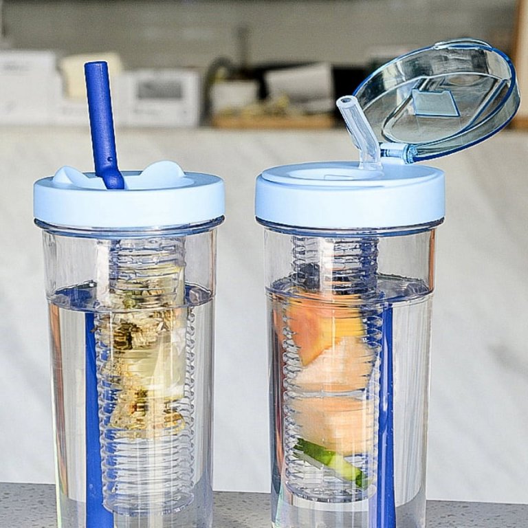 Clear Acrylic Tumblers with Lids and Straw Double Wall Plastic Travel  Tumblers Insulated Smoothie Cup Reusable Coffee Tumbler Large Iced Water  Mug for Parties Supplies Blue 800ml - Walmart.com