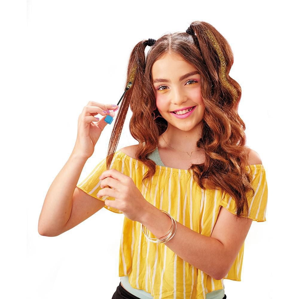 Jeu de salon de coiffure L.O.L. Surprise! avec 50 surprises et une mini poupée-mannequin exclusive