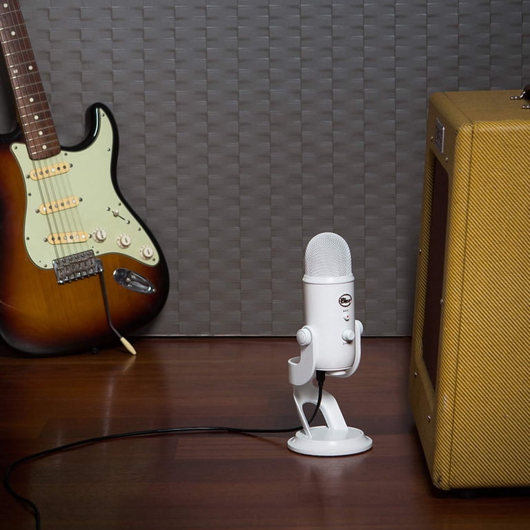 Blue Microphone Yeti USB Desktop Microphone for Gaming, Computer