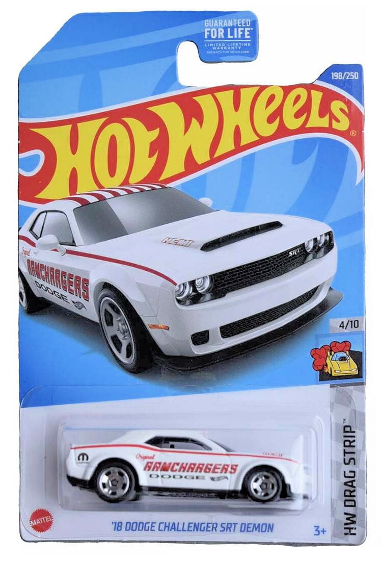 Hot Wheels 2022 Muscle Cars Set of 5 Diecast Vehicles L2593 Chargers Camaros Viper