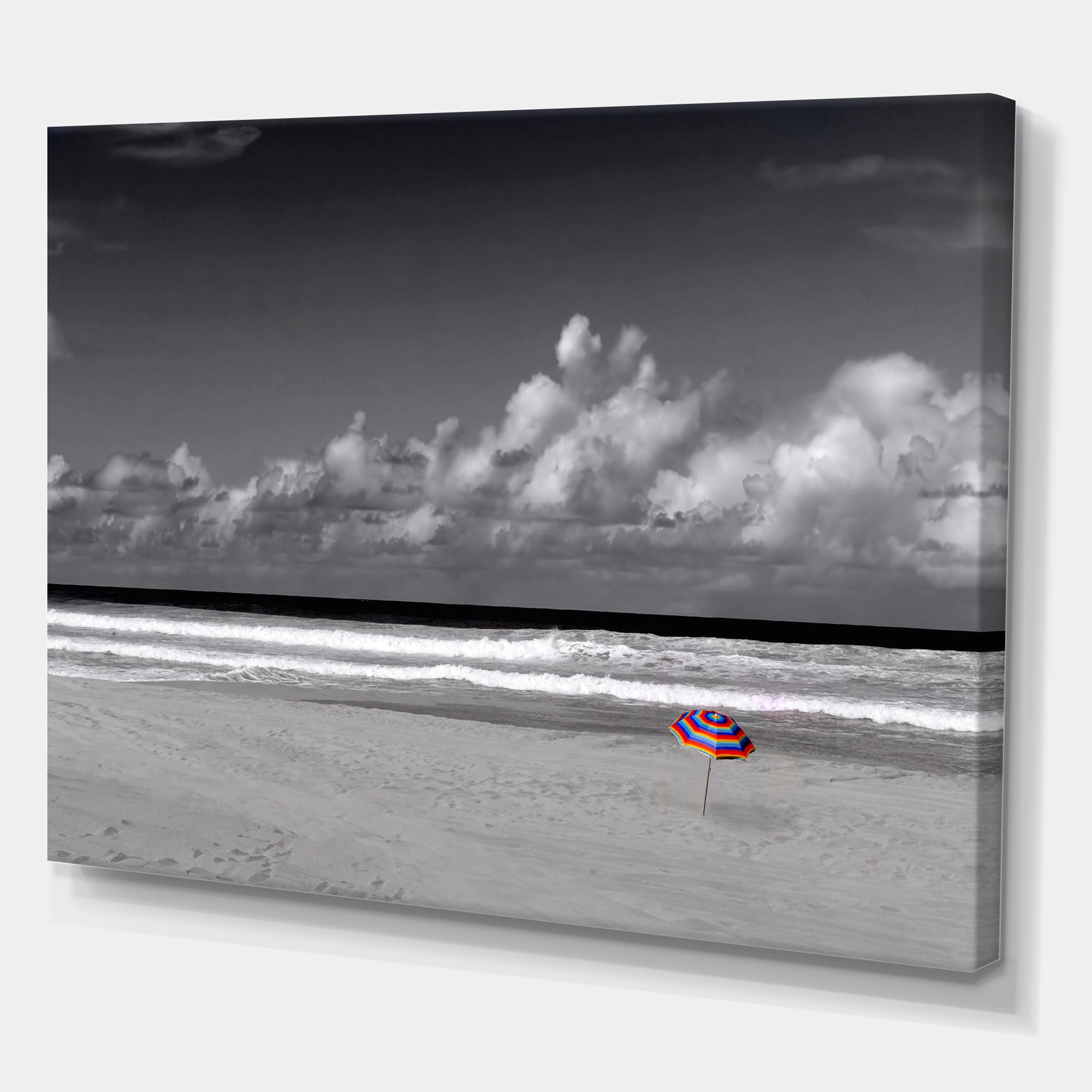 Designart ' Black and White Coastline Under Cloudy Sky ' Lake House Canvas Wall Art Print