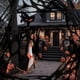 thumbnail image 5 of Decoración de Halloween, tela de araña gigante, 1000 pies cuadrados con 10 clavos, 5 of 7