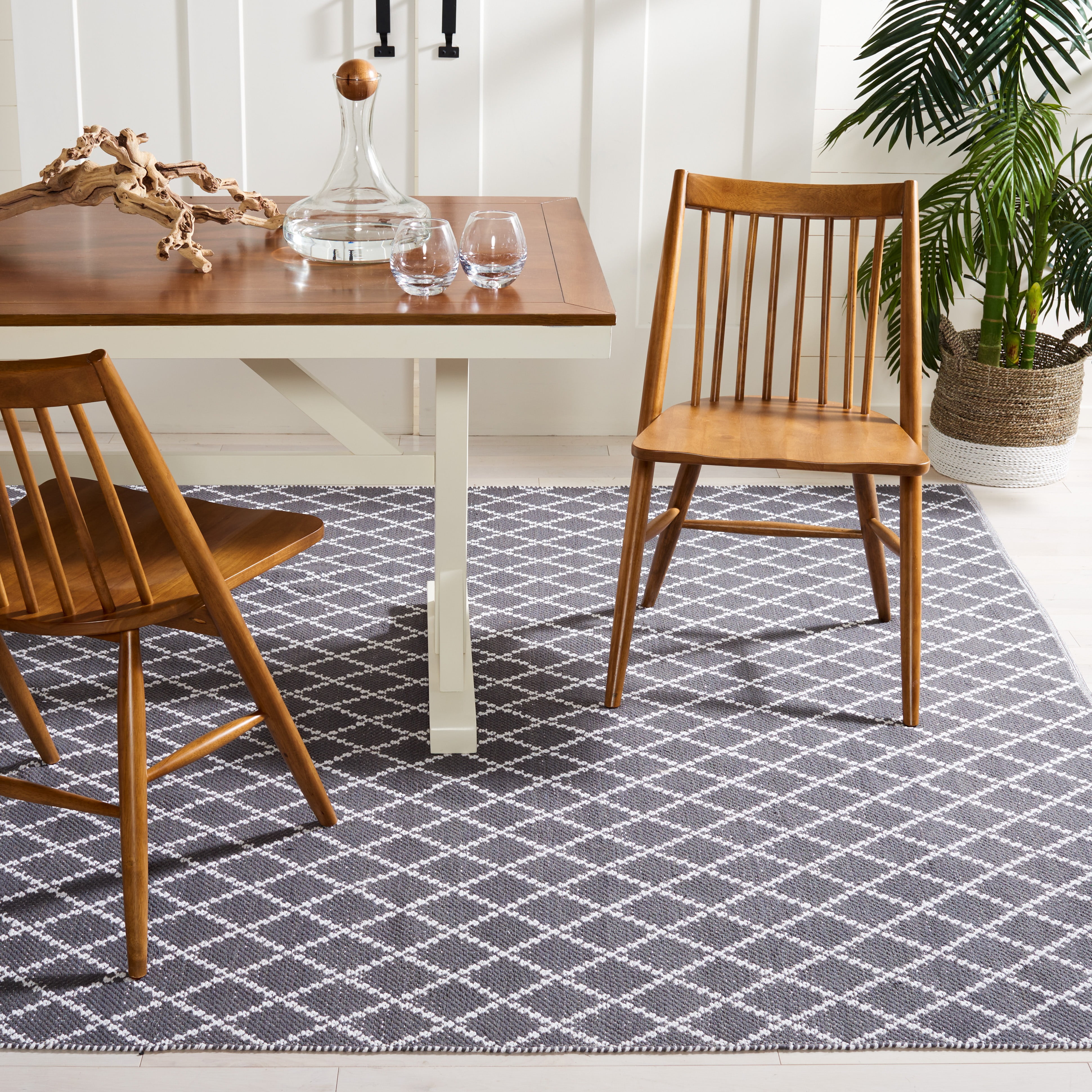 SAFAVIEH Montauk Jolyon Diamond Cotton Area Rug, Dark Grey/Ivory, 8' x 10'