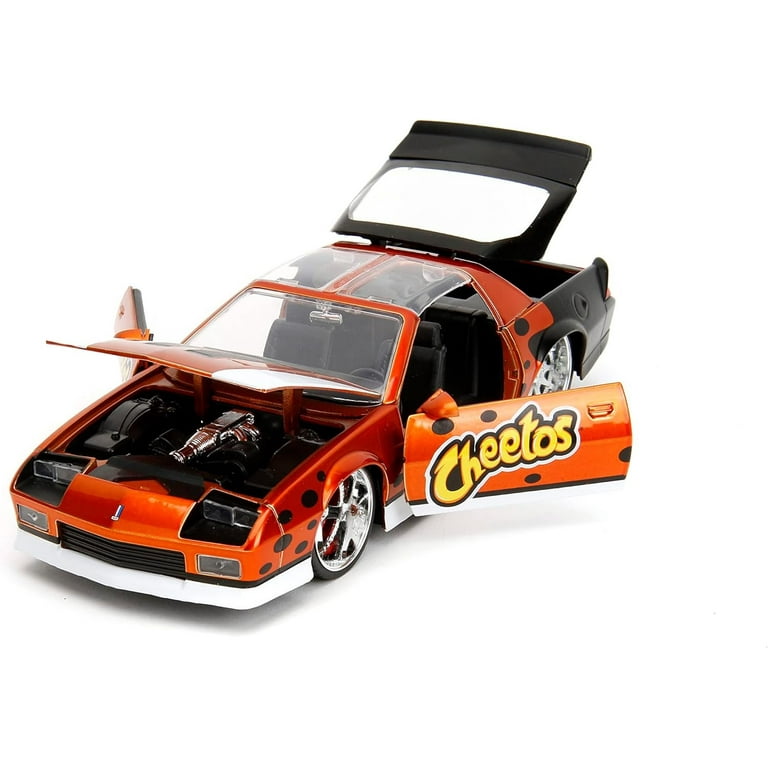 Jada Toys Cheetos 1:24 1985 Chevy Camaro Z28 Die-Cast Car & 2.75