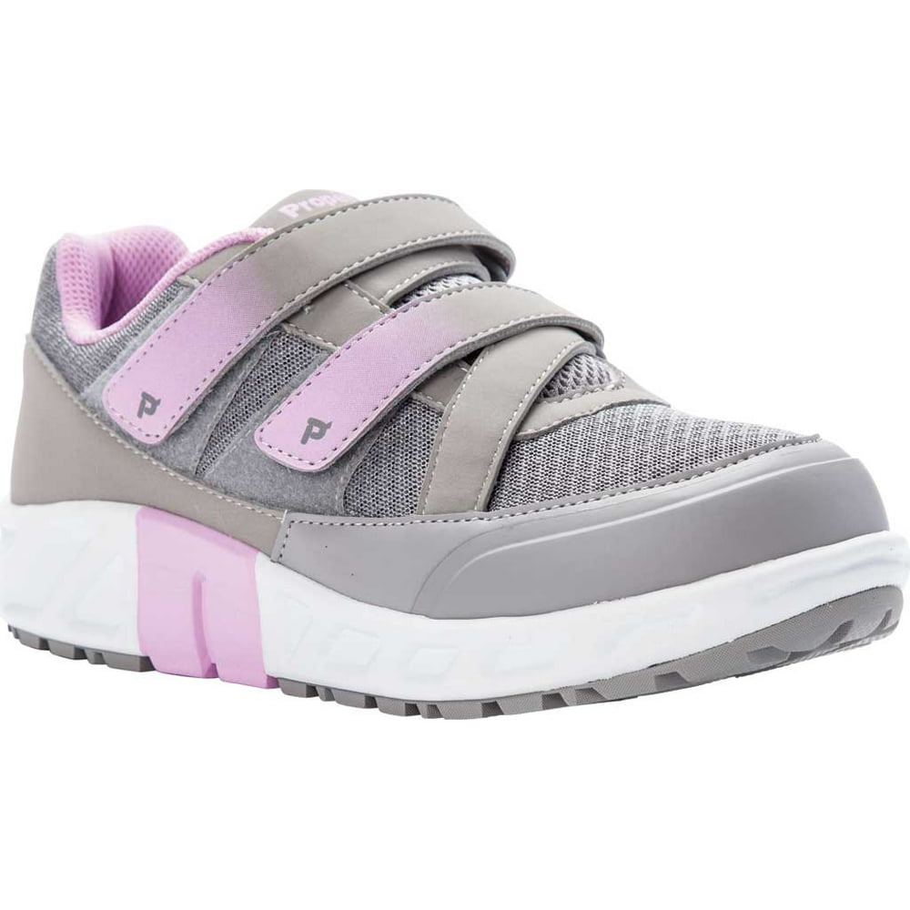 size 9 4e shoes