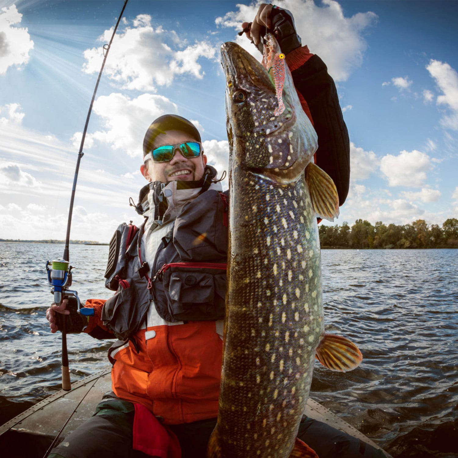 Moclever 375Pcs Fishing Lures Kit, Fishing Baits and Tackle Box Lifelike Popper Crankbaits Crickets Frogs Spoon Lures Maggots for Saltwater Freshwater, 8.27x4.33x1.77in