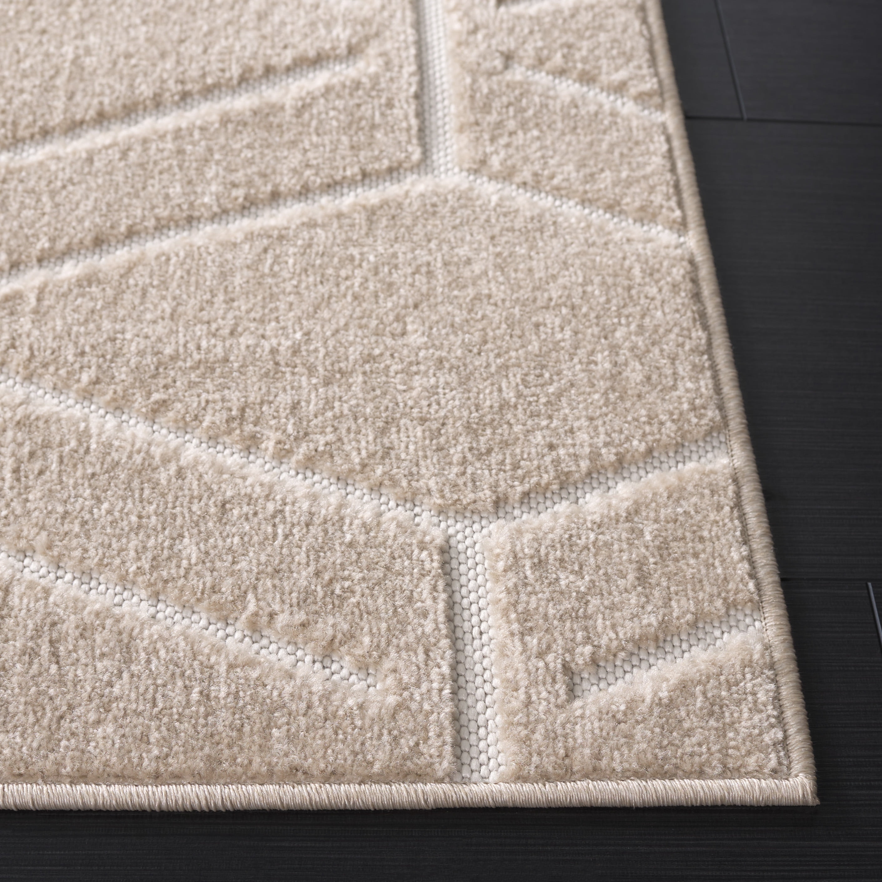 SAFAVIEH Stella Ruadhan Geometric Indoor/Outdoor Runner Rug, Beige, 2' x 8'