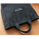 thumbnail image 2 of Bolsa bento japonesa para oficinistas: bolsa térmica con ribete en contraste y compartimento hermético para transportar comidas al trabajo de forma segura. Aestivo | Negro | AESTIVO, 2 of 6