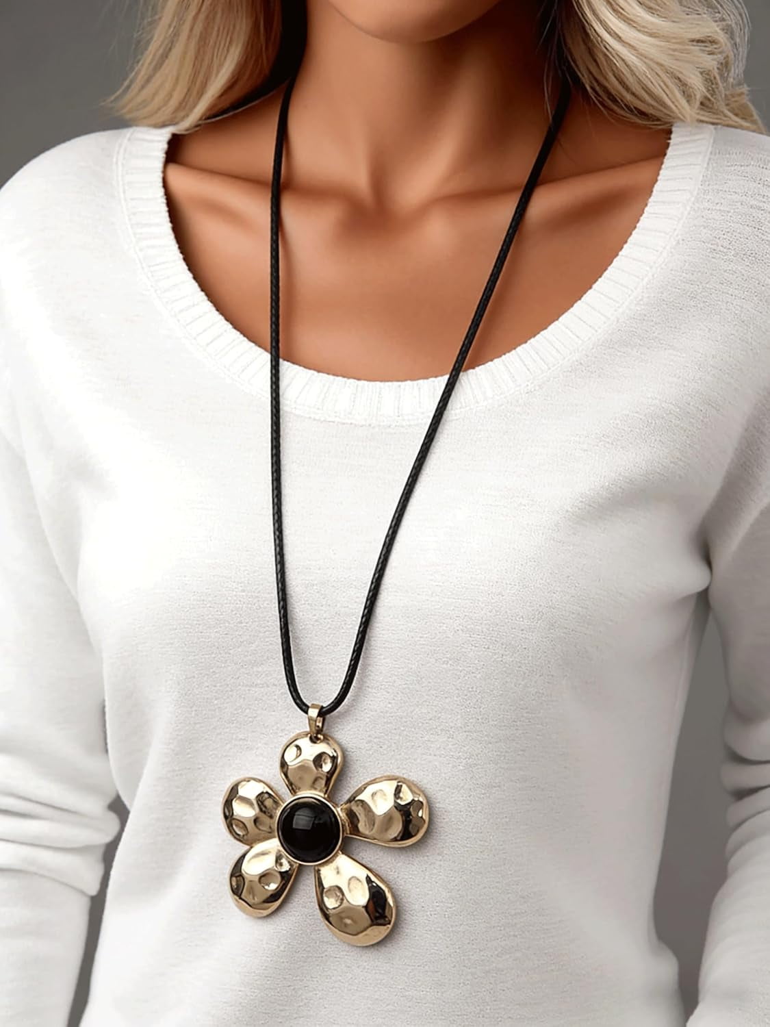 Vintage Leather Necklace for Women Men Handmade Boho Alloy Turquoise Wood Choker Pendant Necklaces with Long Adjustable Leather Cord[l7337]