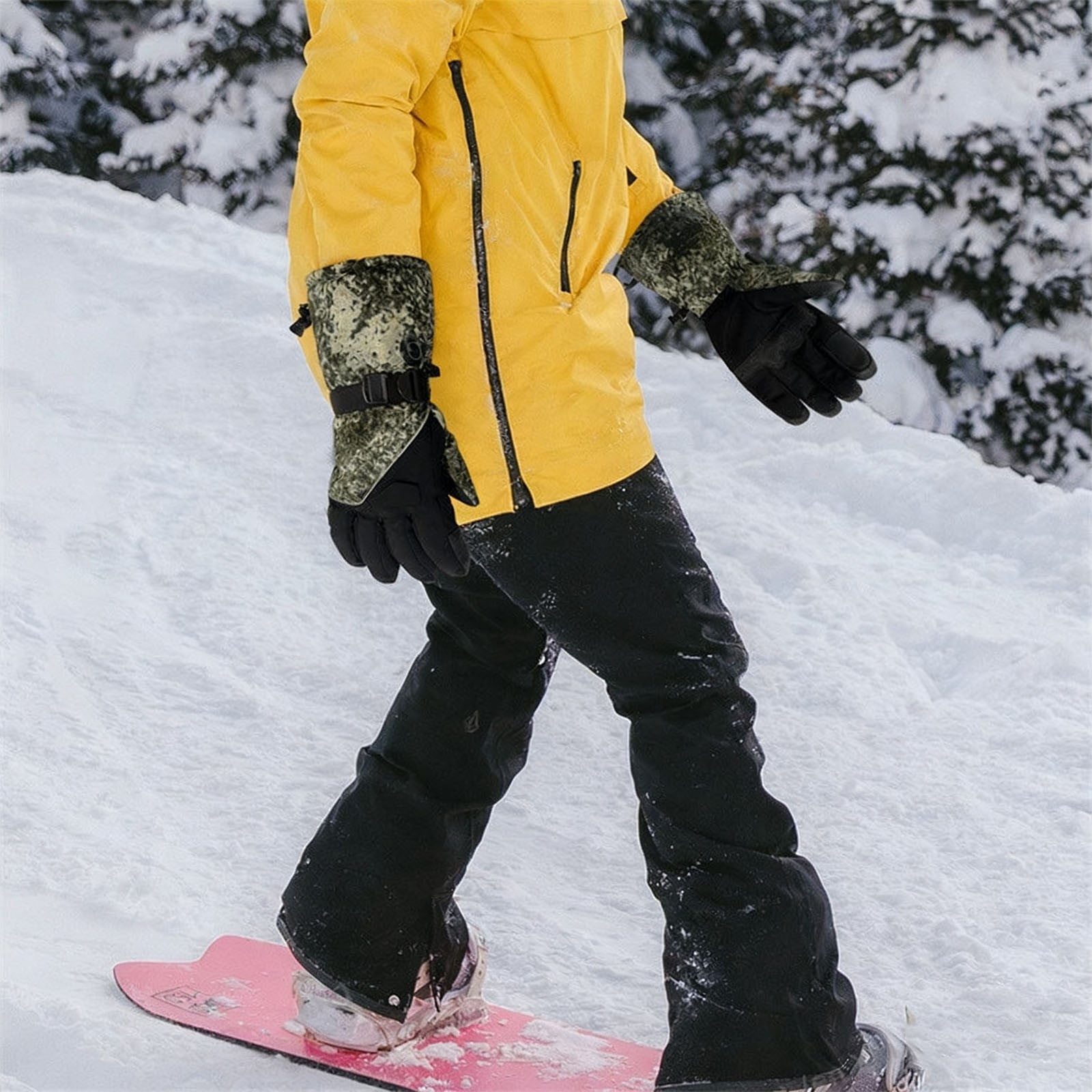 Heated Gloves for Men Women Winter Waterproof Touchscreen 3 Heating Levels Electric Hand Warmer for Skiing Hunting, 8 AA Batteries (Not Included)