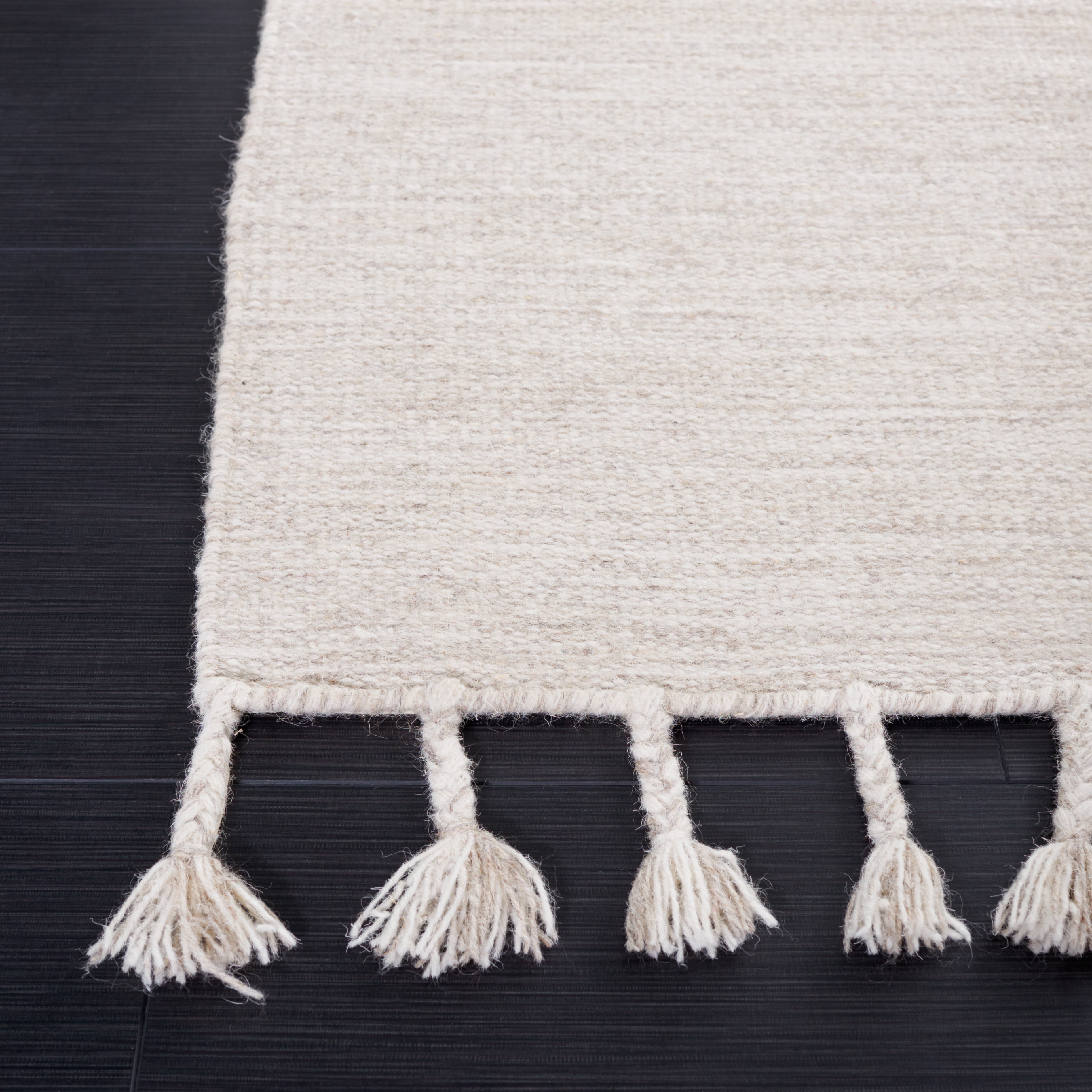 SAFAVIEH Dhurries Ksenija Solid Wool Area Rug, Beige, 3' x 5'