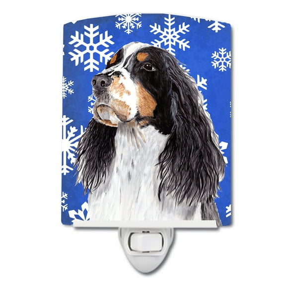 Caroline's Treasures SC9361CNL Springer Spaniel Winter Snowflakes Holiday Ceramic Night Light, 6x4x3", multicolor