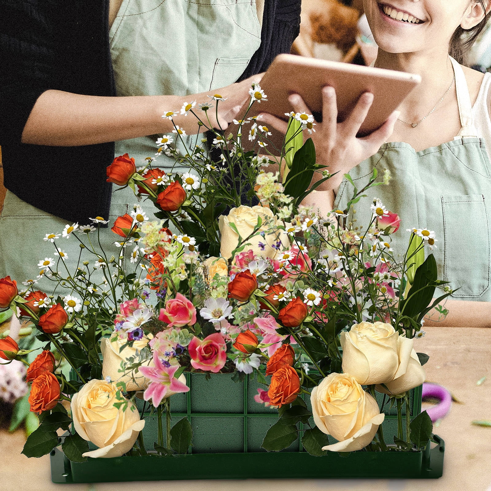 FENGGUIQU 2- Floral Foam Cage with Foam Blocks for Versatile Flower Arranging and Decorating