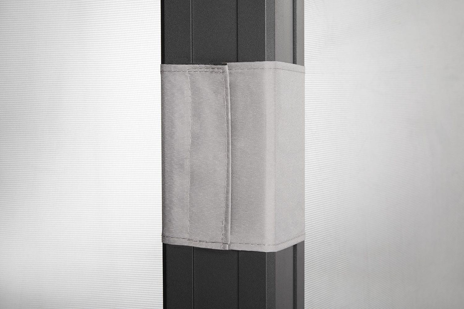 Abri de jardin en aluminium à toit rigide Hometrends, 3 m x 3,6 m
