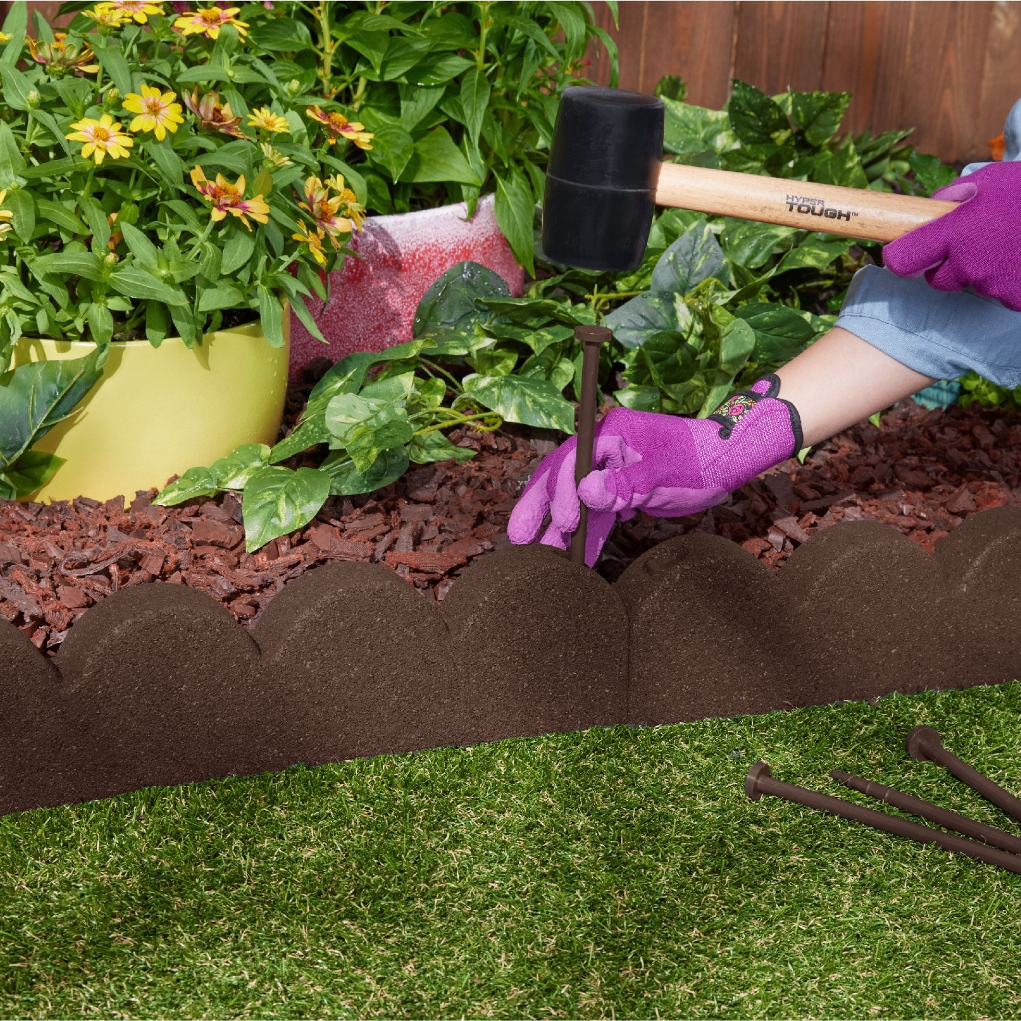 GroundSmart SmartLoc Scallop Landscape Edging, 4' Brown Rubber Garden Edging Border, 4 pack