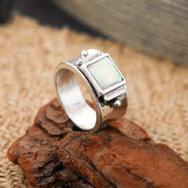 Vintage Moonlight Rings: Perfect Gift for Women, Wives, Girls, and Friends on Birthdays!