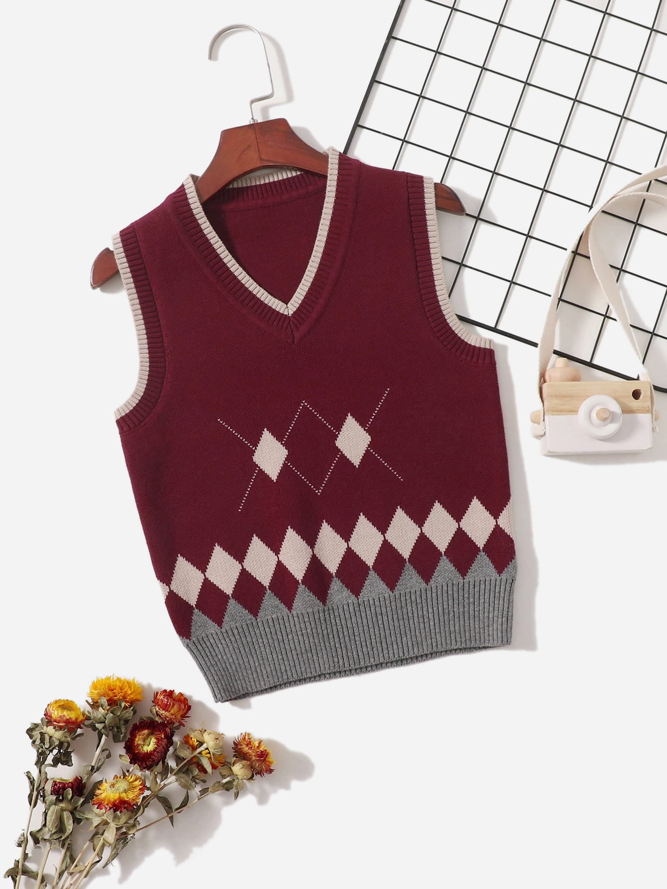 contrast trim geo pattern sweater vest