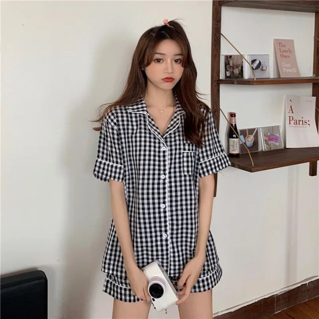 Novedad de verano, ropa de dormir para mujer, pantalones cortos de manga corta, conjunto de dos piezas a cuadros, ropa bonita para el hogar, cárdigan de estilo coreano