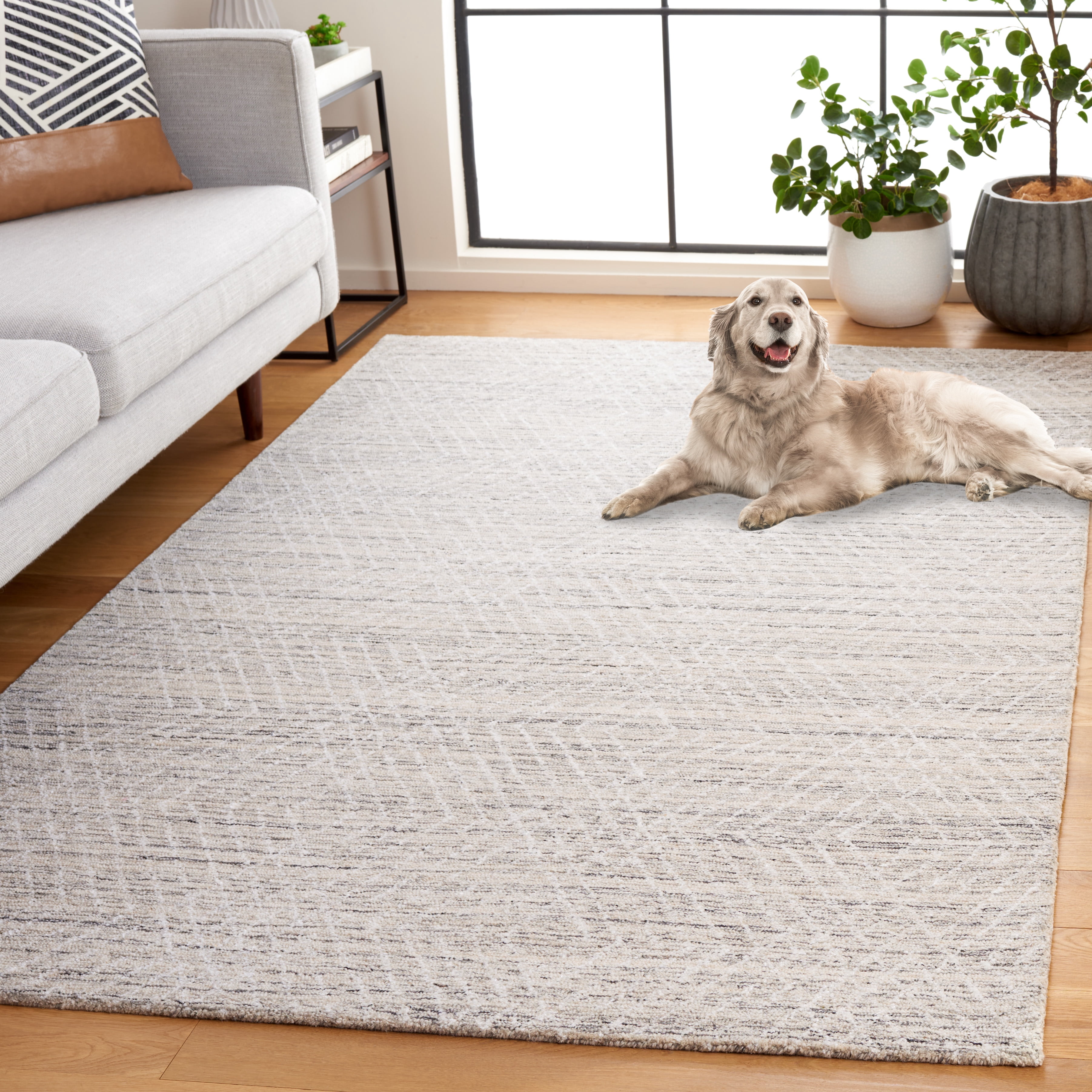 SAFAVIEH Abstract Dania Diamond Area Rug, Silver/Ivory, 3' x 5'