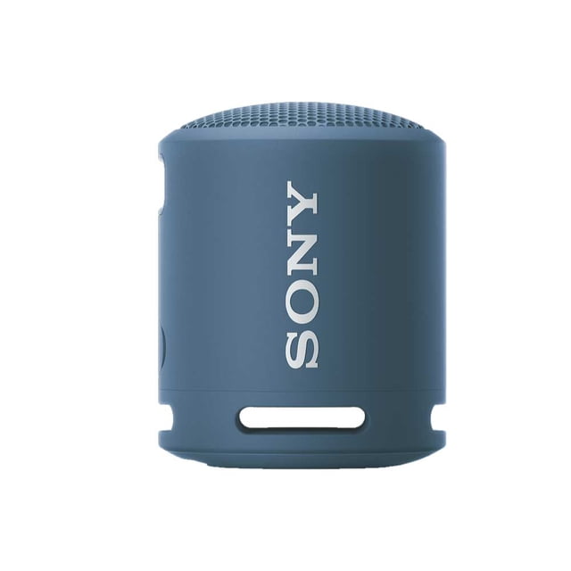 bocina inalambrica sony bocina sony bluetooth Azul, vista frontal centrada de bocina compacta cilíndrica con rejilla superior y logo SONY vertical en blanco, correa multiposición en la base visible, diseño portátil EXTRA BASS, resistente al agua y polvo según especificaciones, conexión Bluetooth 4, puerto USB Type-C y autonomía de hasta 16 horas; también suele usarse como altavoz portátil para llamadas manos libres o en viajes.