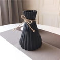 thumbnail image 3 of Florero de plástico irrompible Advancent negro, 3 of 6