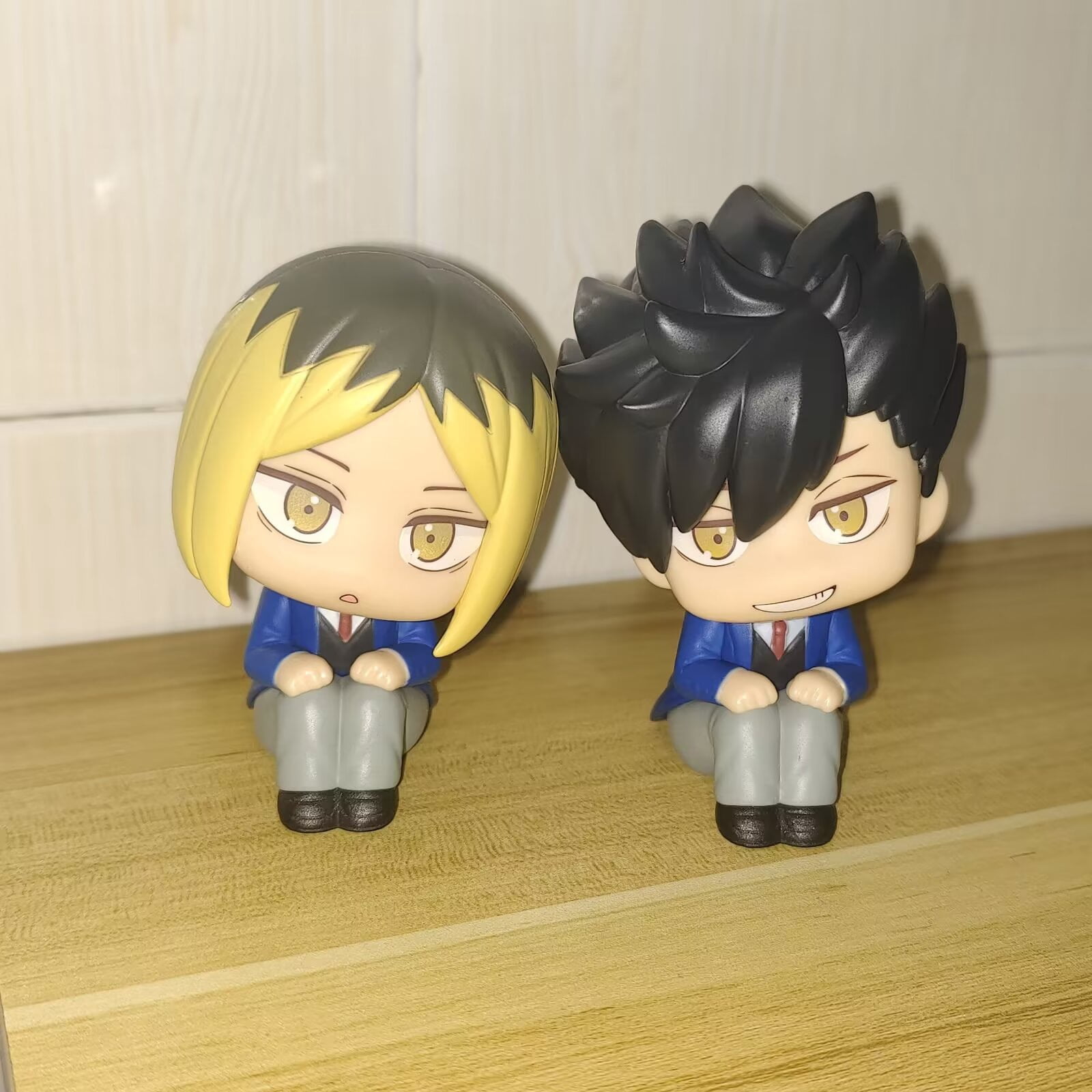Newly Kozume Kenma Figure Tetsurou Kuroo Figure Sitting 2pc Q Version Anime Figures 10cm/3.9inch PVC Characters Cosplay Collectible Handicrafts Gifts