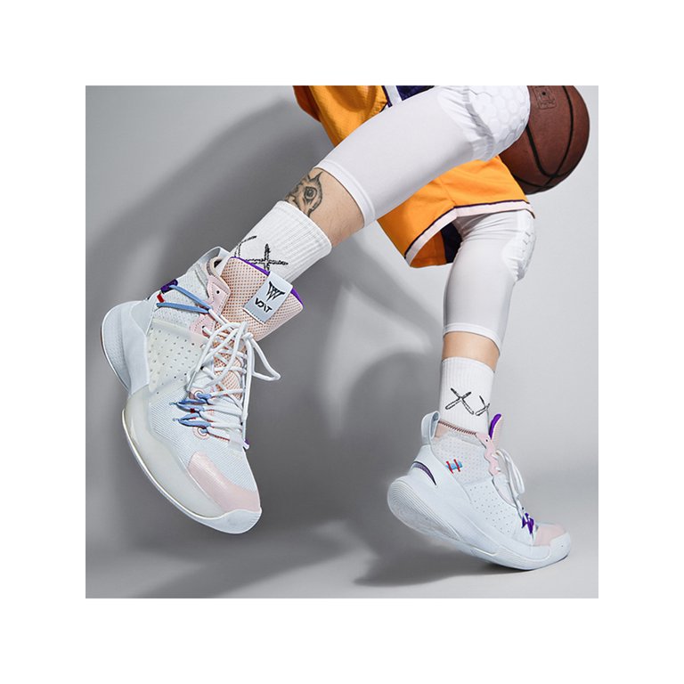 Basketball hot sale shoes 8.5