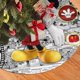 thumbnail image 2 of Falda para árbol de Navidad de Mickey Mouse, suave y divertida, decoración navideña navideña de granja de 48", 2 of 4