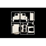 Italeri 1:24 Trucks & Trailers 3859 Freightliner FLC
