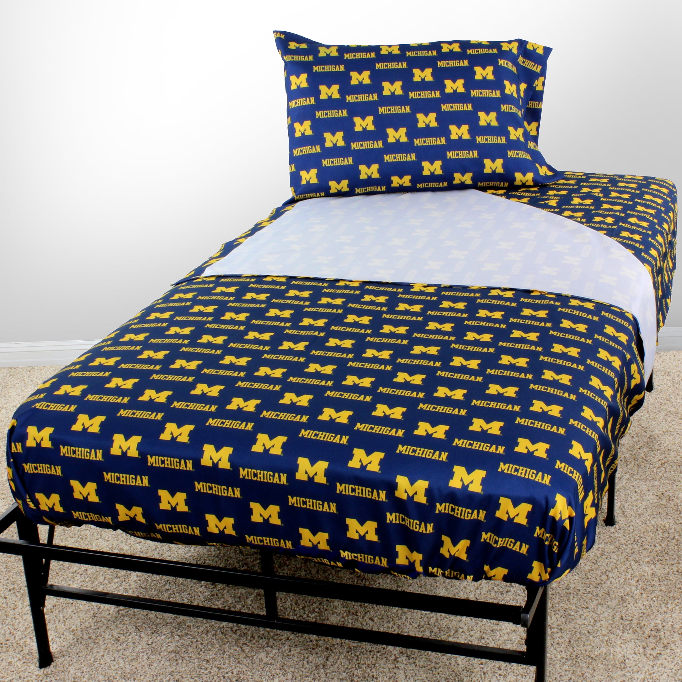 Michigan Wolverines 100% cotton, 3 piece sheet set - flat sheet, fitted sheet, 1 pillow case, Twin, Team Colors
