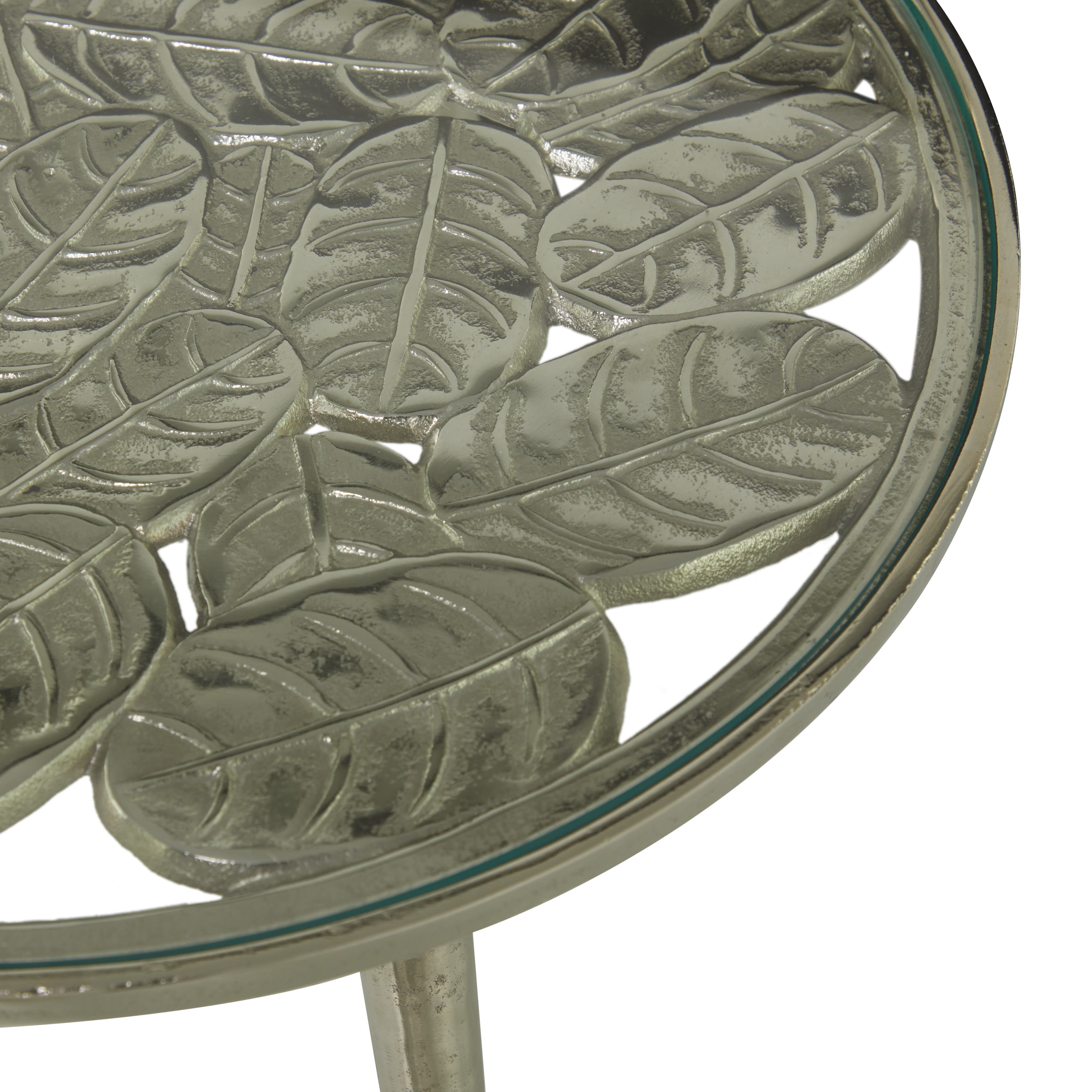 DecMode 20" x 22" Silver Aluminum Accent Table with Clear Glass Top, 1-Piece