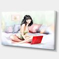 thumbnail image 2 of Jolie Femme avec Ordinateur Portable - Impression sur Toile Portrait, 2 of 4