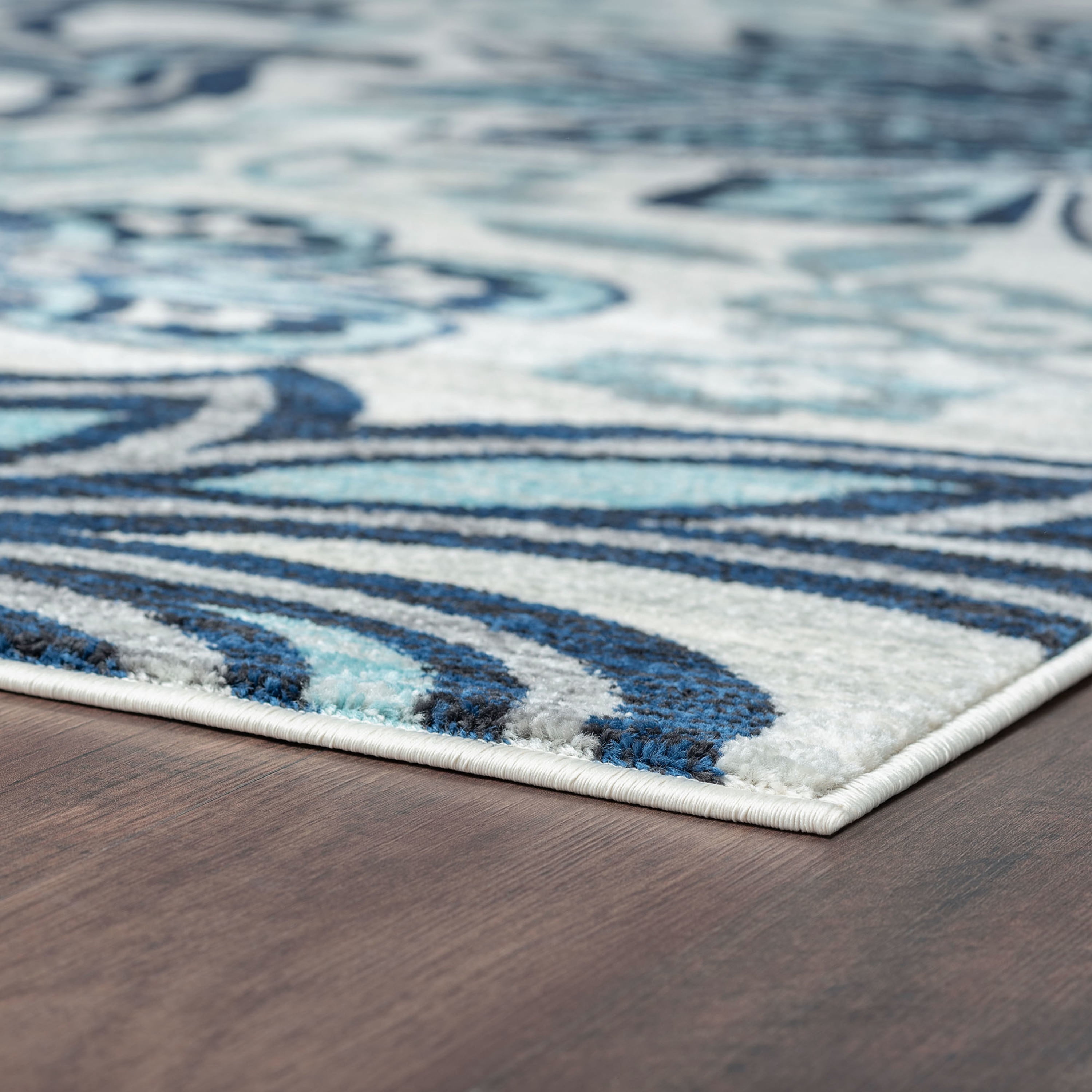 Transitional 2x3 Area Rug (2' x 3') Floral Cream, Navy Indoor Scatter Easy to Clean