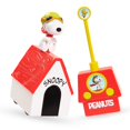 thumbnail image 2 of Juguete Control Remoto Casita Voladora de Snoopy Peanuts Flying Ace, 2 of 6