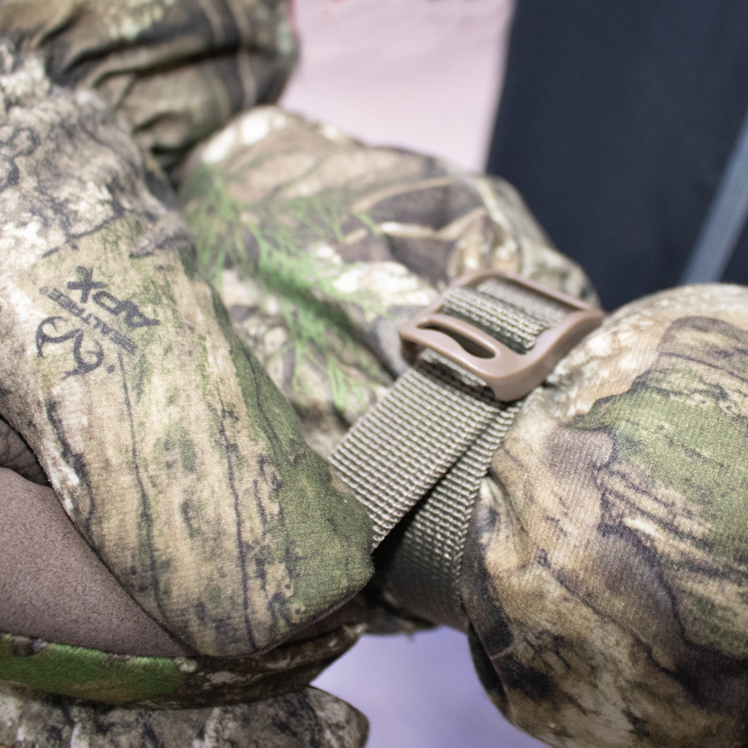 Realtree APX Heavyweight Men's Camo Hunting Gloves L/XL