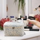 thumbnail image 3 of Neceser de gran capacidad con compartimento floral pequeño y acolchado, con bonitas flores, 3 of 4
