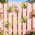 thumbnail image 4 of Adorno colgante de hierro para jardín – Adorno de mariposa de metal pintado a mano para valla exterior, patio o terraza – Artesanía rústica resistente a la intemperie, 4 of 6