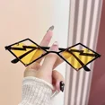 thumbnail image 3 of Monturas de Metal, gafas de sol sin montura con forma de corazón, gafas de sol Steampunk de marca de lujo para mujer y hombre, gafas de sol con gradiente de Hip Hop, gafas UV400, 3 of 4