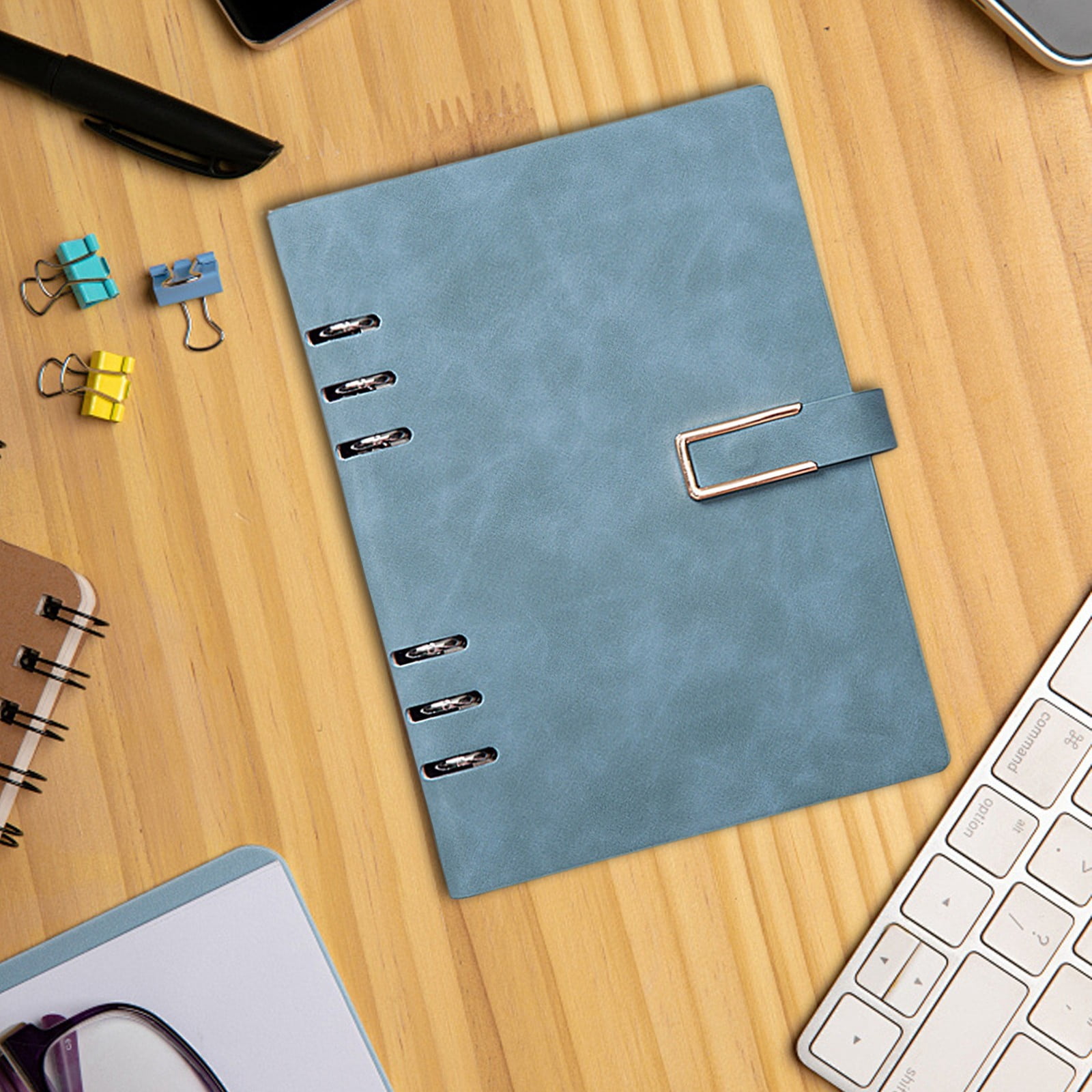 SLUOHZXI Refillable Leather A5 Loose Leaf Notebook With Clip, Loose Leaf Binder with 6 Ring，Hand-Crafted Leather Folio,9.13in×6.77in，Grey.