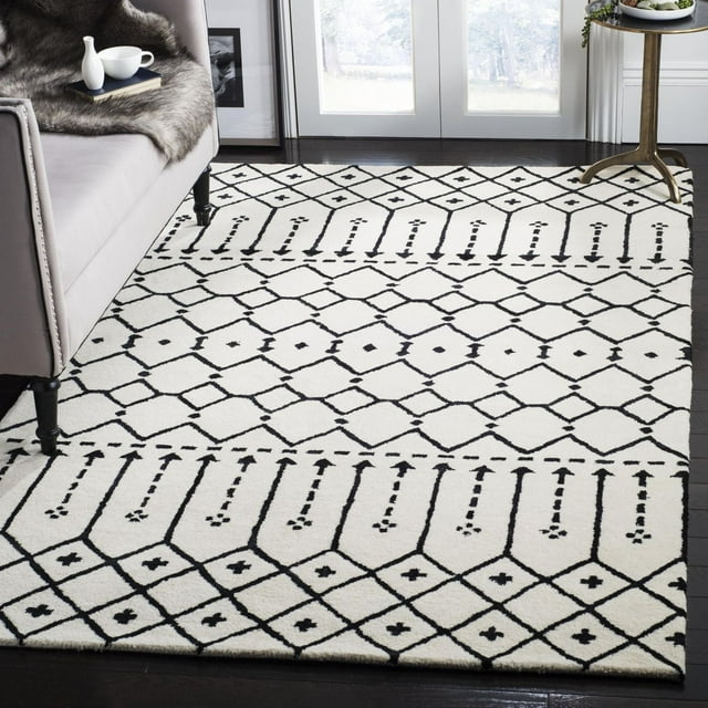 Safavieh Himalaya Darin Geometric Area Rug