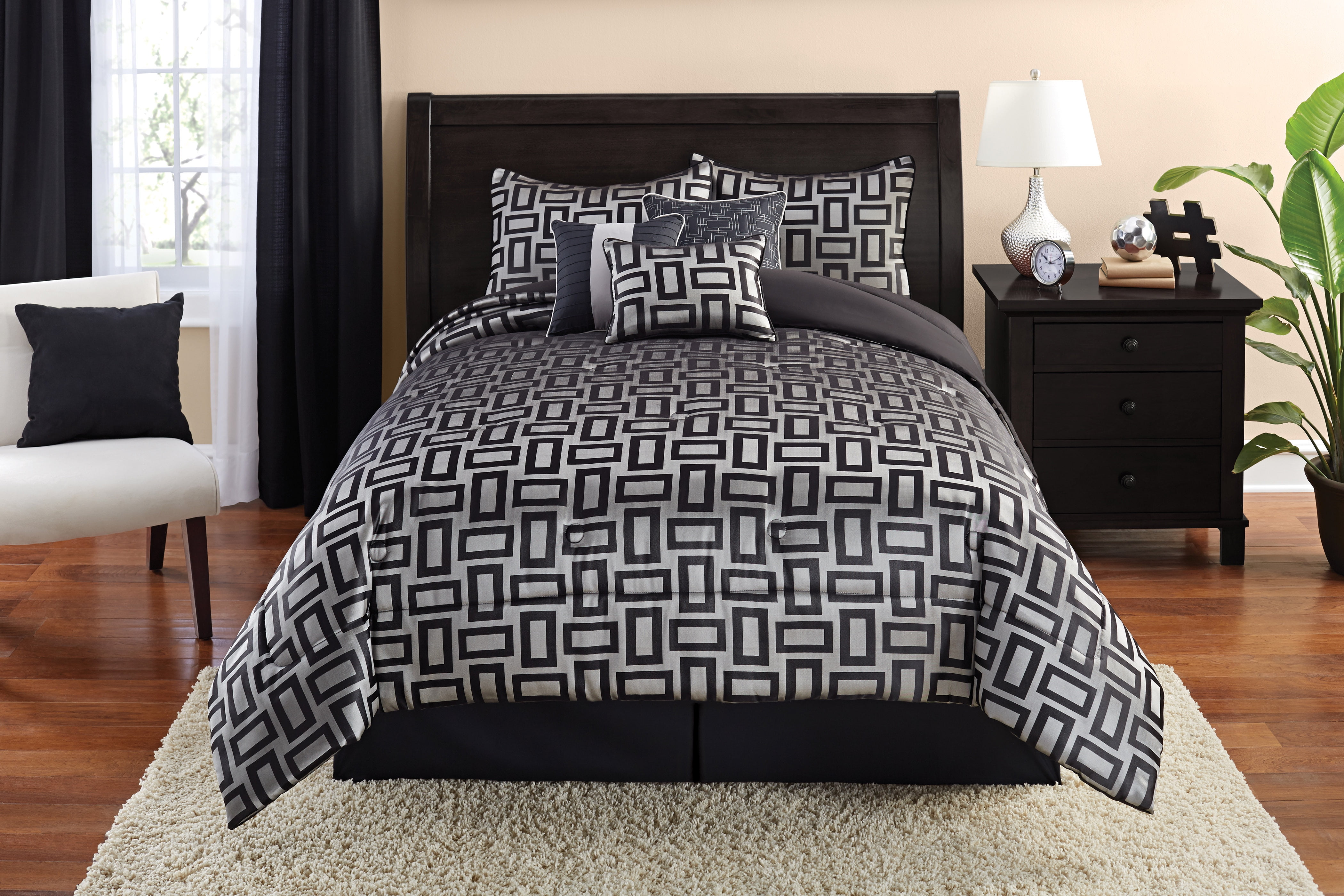 Mainstays 7 Piece Metallic Geometric Jacquard Comforter Set, Full Queen,  Black and White