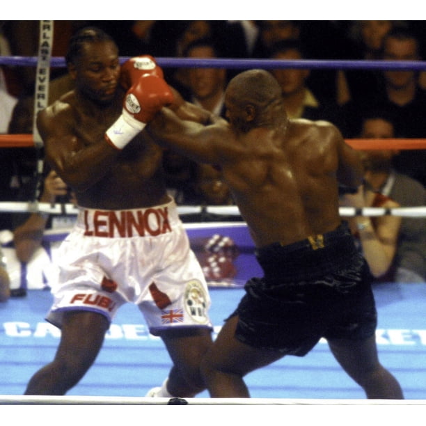Boxing match between Mike Tyson and Lennox Lewis Photo