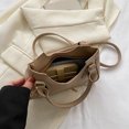 thumbnail image 2 of Bolso de hombro Hobo para mujer, bolso de mensajero con remaches Punk de PU suave para niñas (caqui), 2 of 8