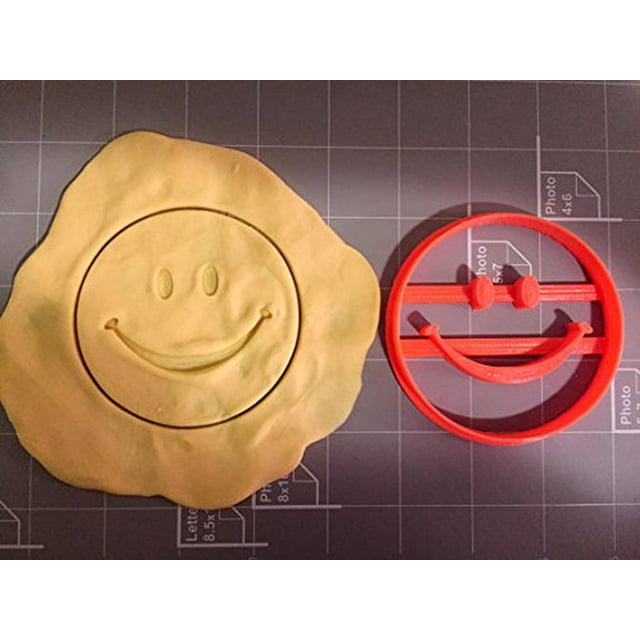 Happy Face Cookie Cutter (3 Inch)- Fast Shipping - Sharp Edges - Exceptional Quality