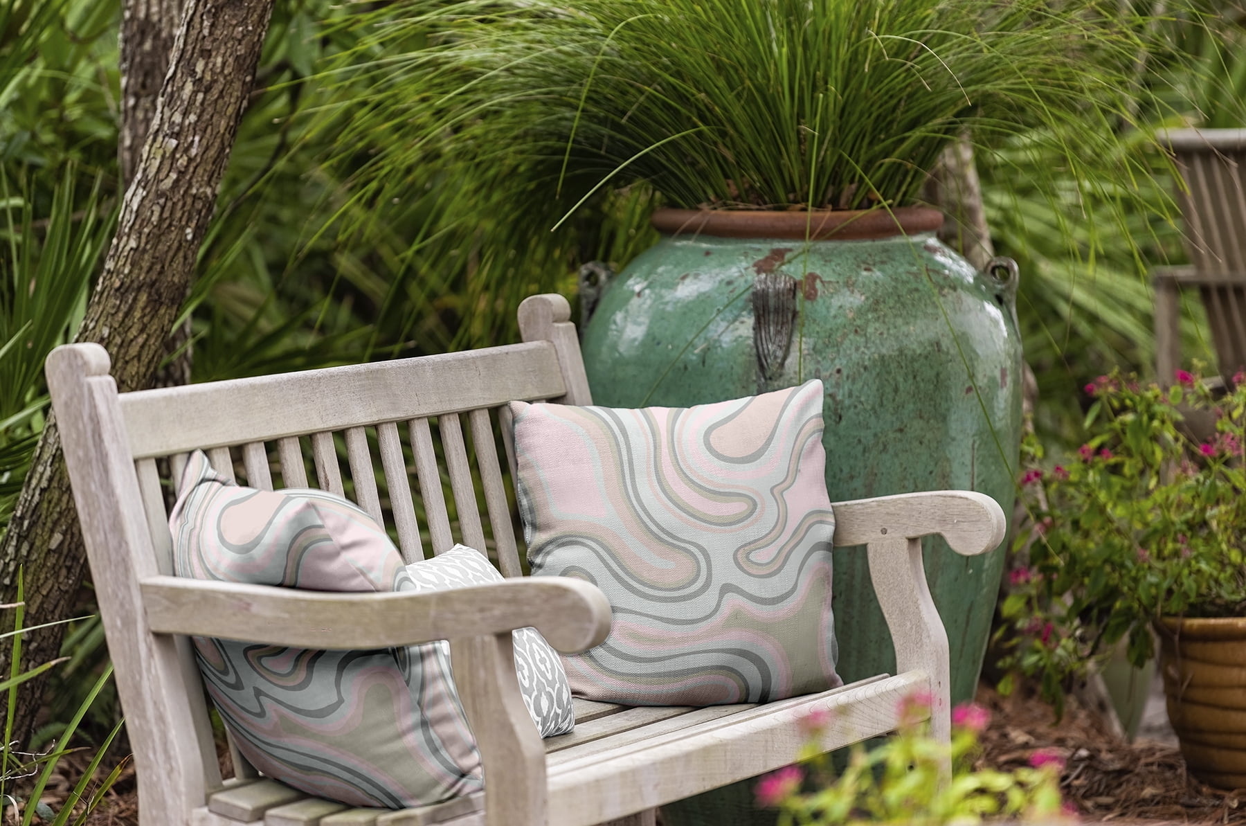 20" x 20" Simply Daisy Agate Polyester Indoor/Outdoor Pillow, Pale Pink Qty 1