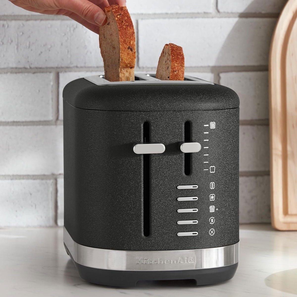 KitchenAid 2 Slice Metal Toaster | Cast Iron Black