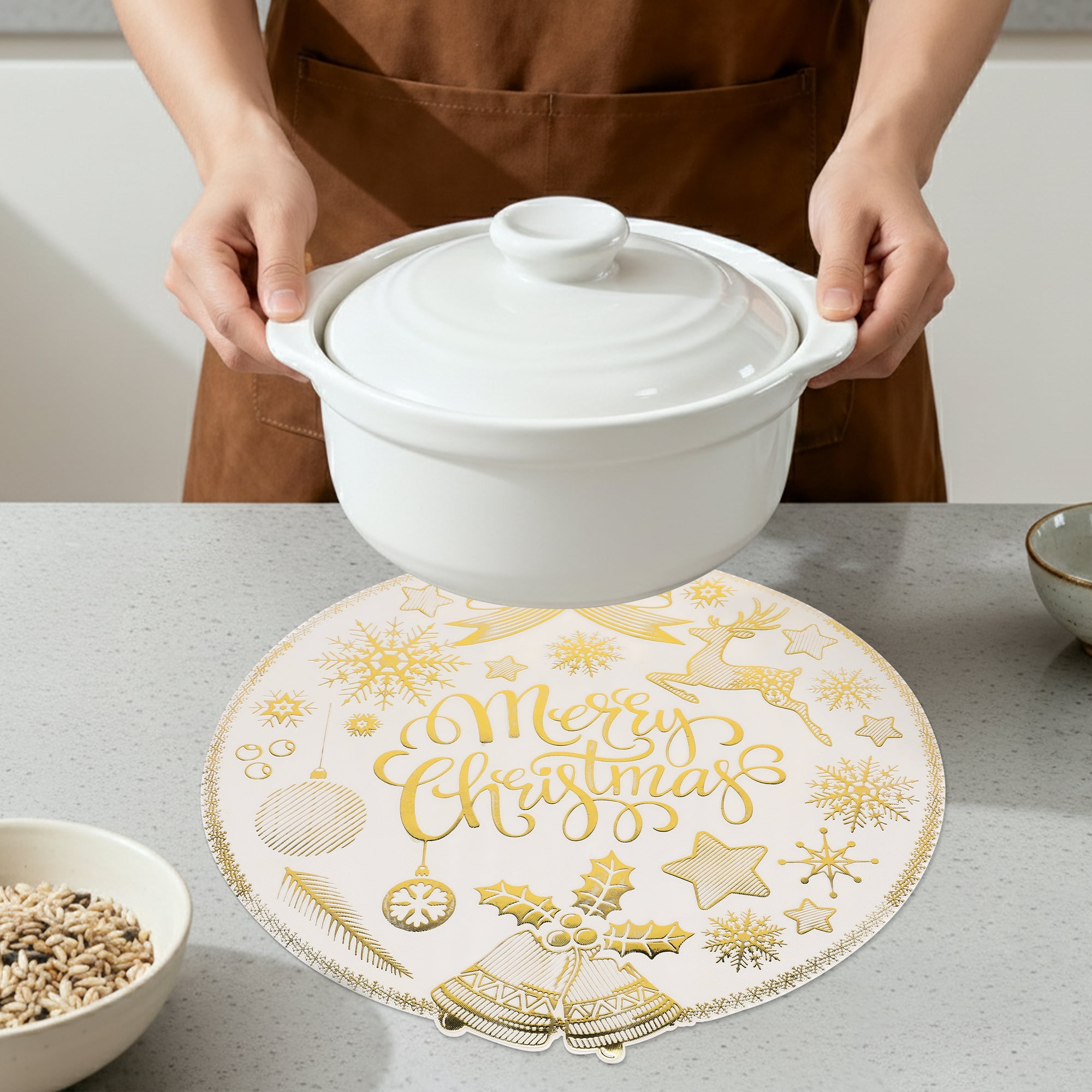 Unique Bargains Set of 6 Washable Kitchen Table Placemats for Holiday Dining Gold