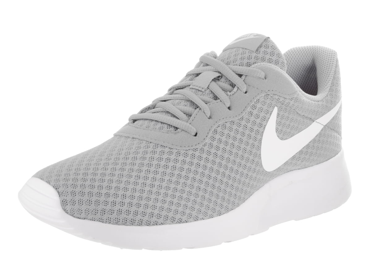 nike men's tanjun stores