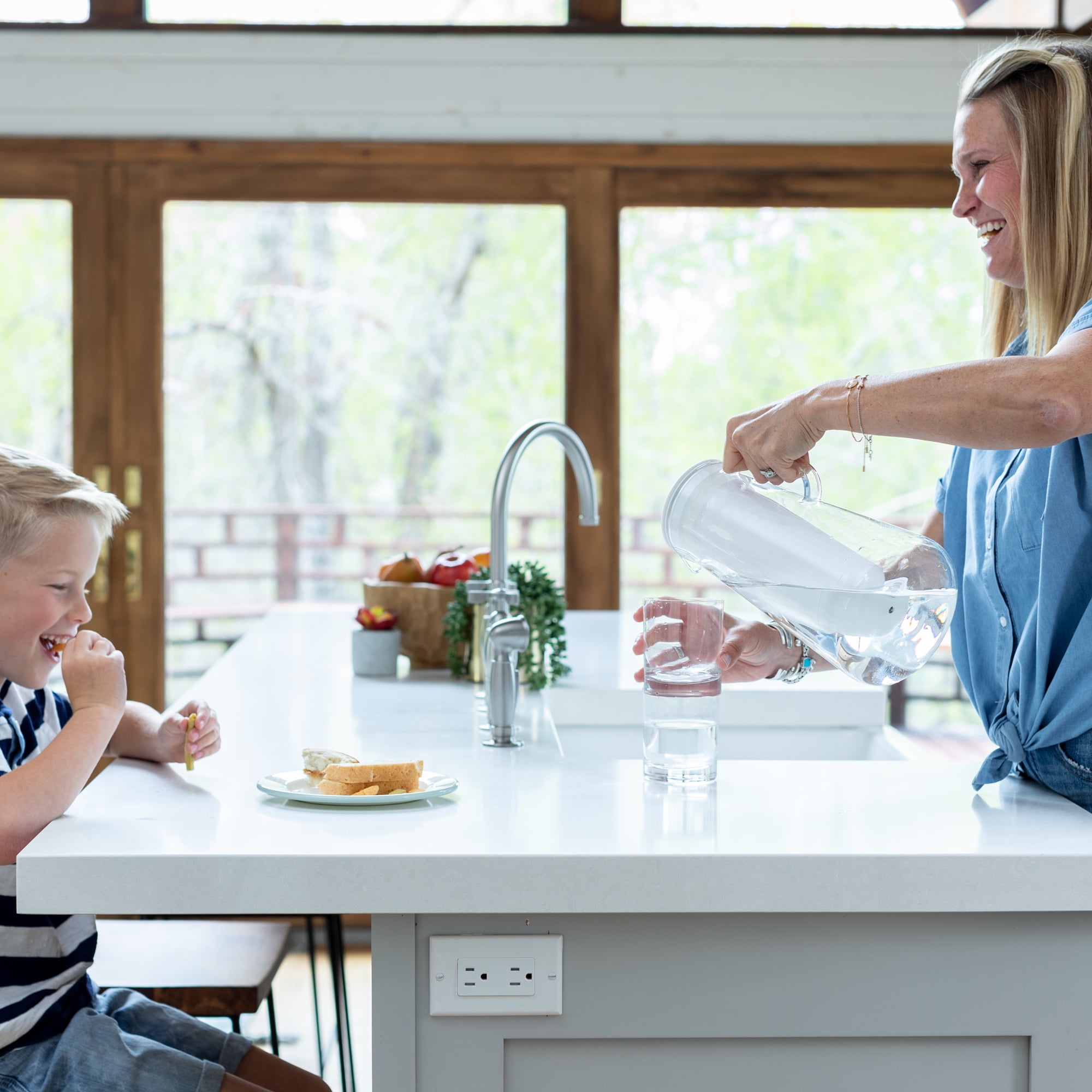 LifeStraw Home 7 Cup Water Filter Pitcher, Removes +30 Contaminants, White